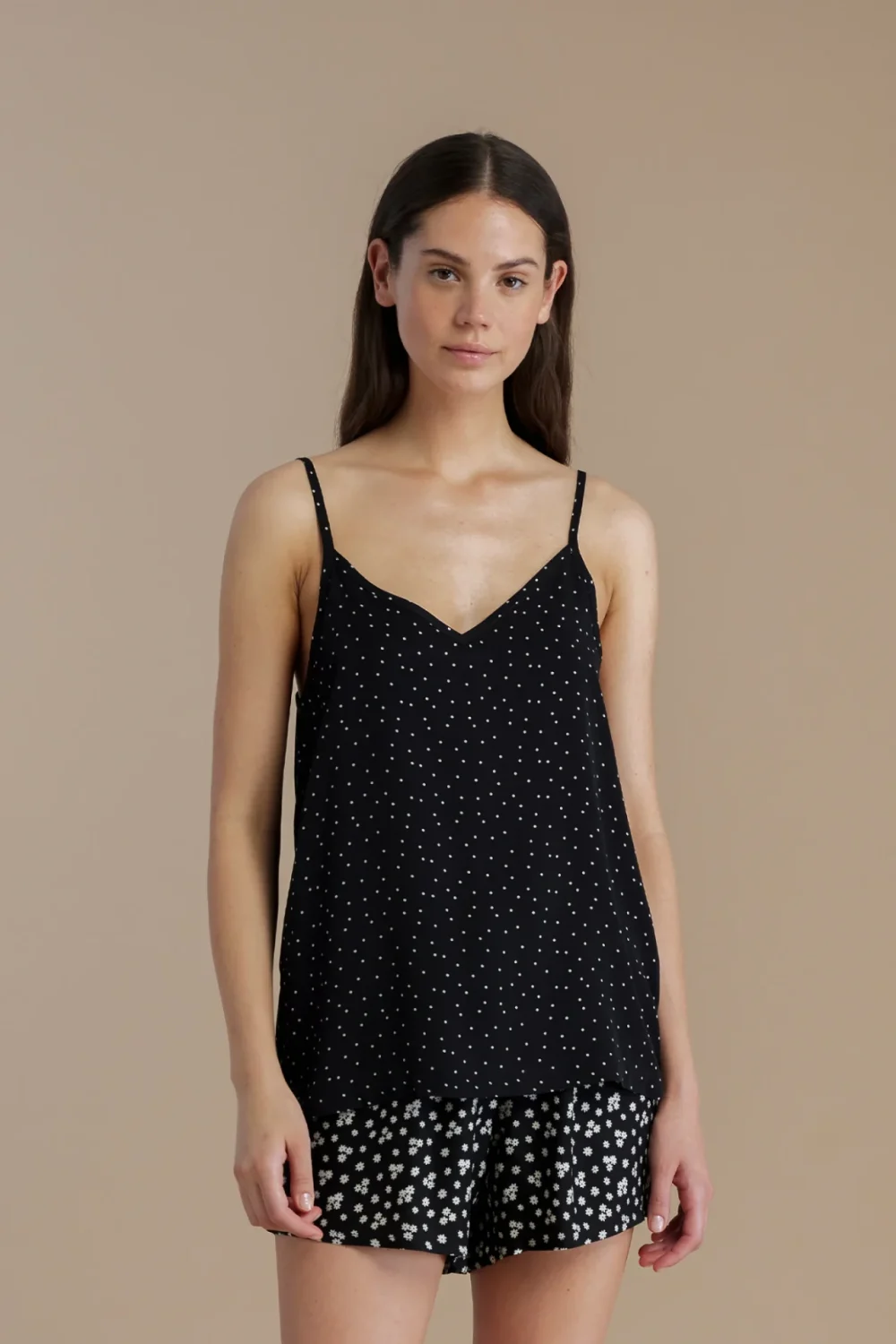 noidìnotte Pigiama donna in viscosa top bretellina e pantalone corto articolo dot