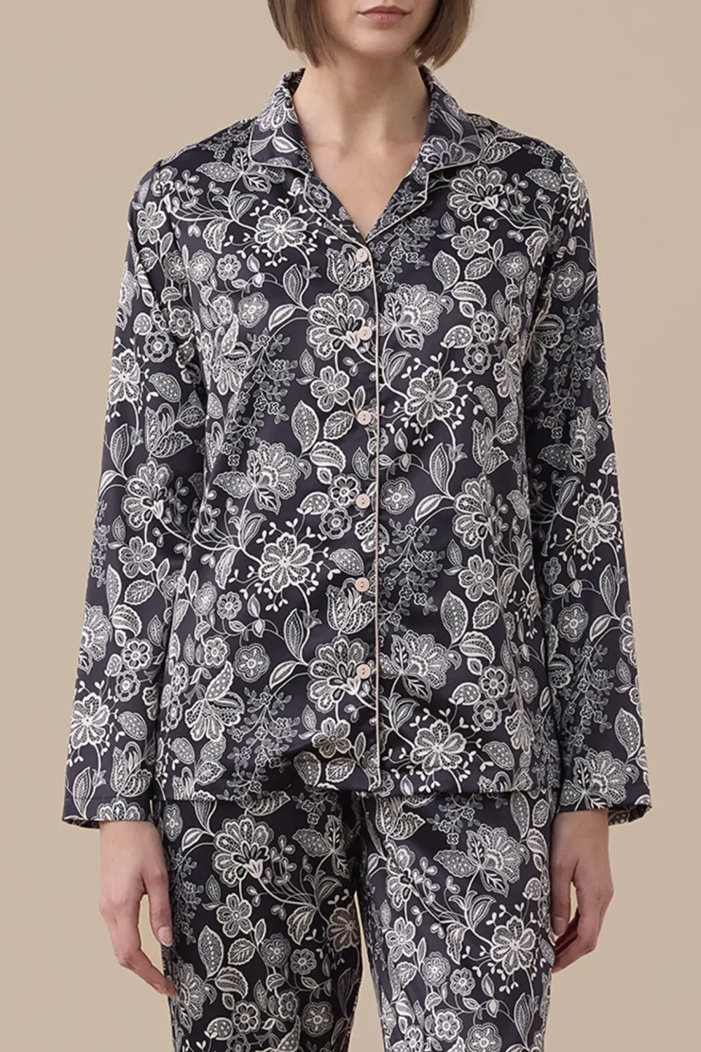 Pigiama donna in raso con stampa.