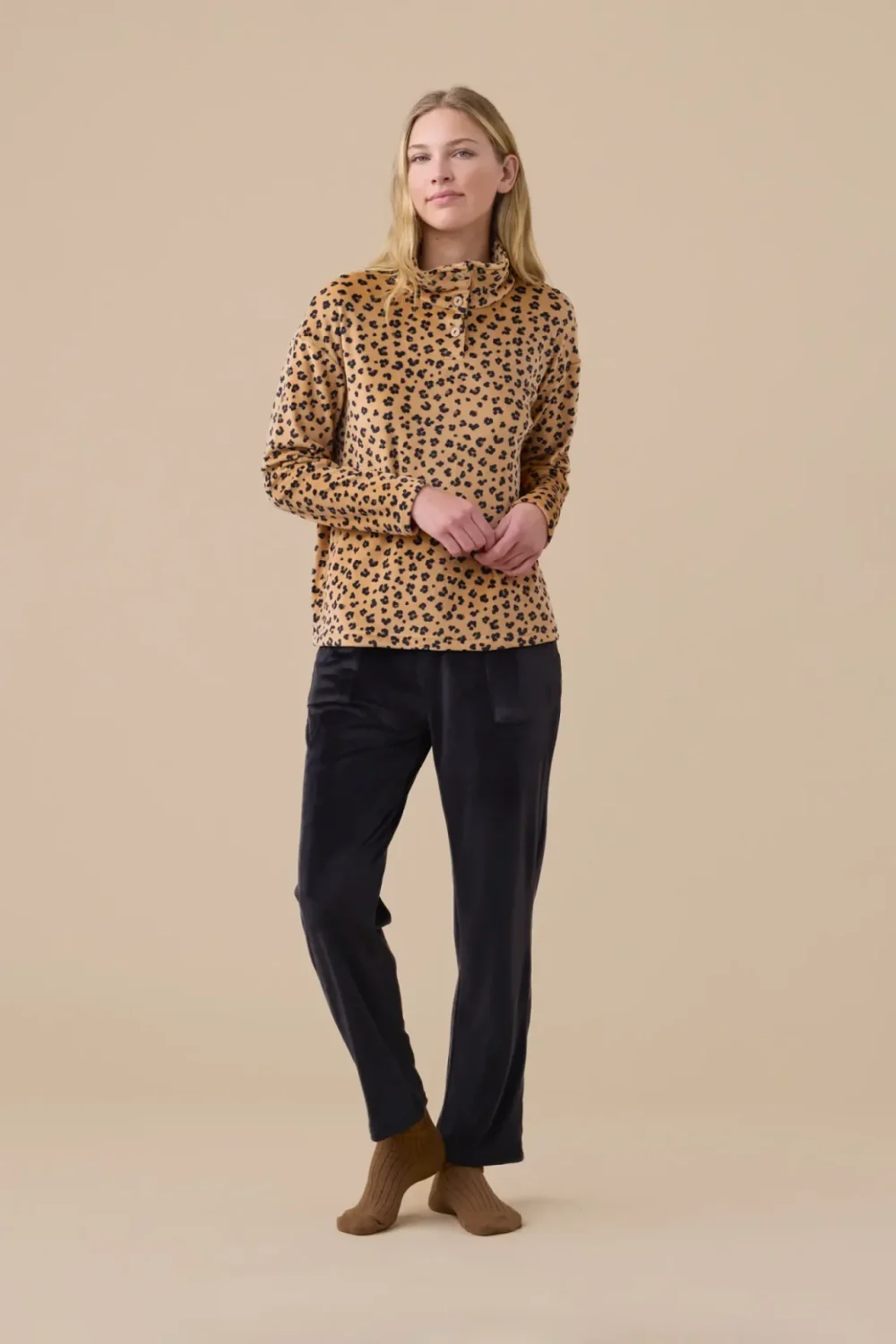 Completo donna ciniglia felpata soft touch maculato.