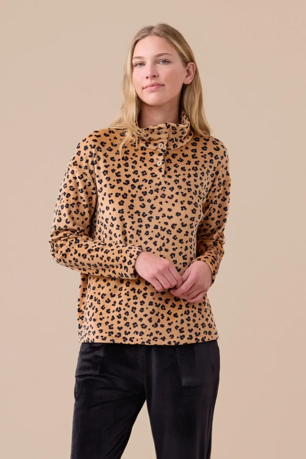 Completo donna ciniglia felpata soft touch maculato.