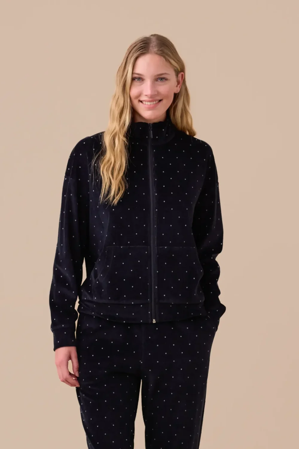 Completo donna ciniglia articolo pois