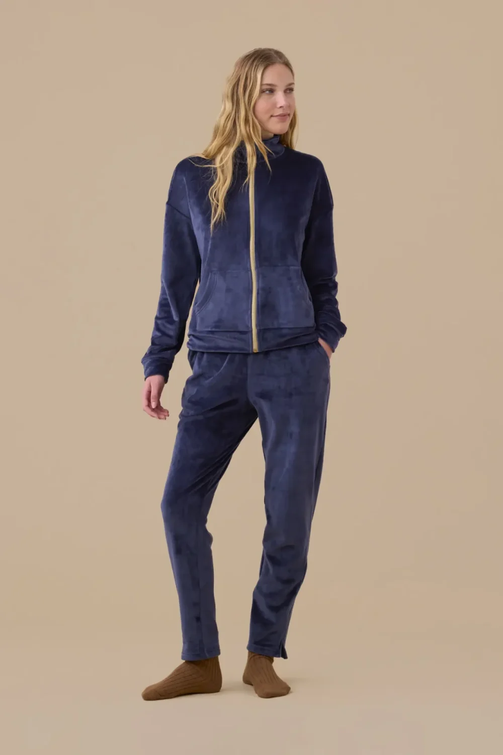 Completo donna ciniglia felpata articolo unito