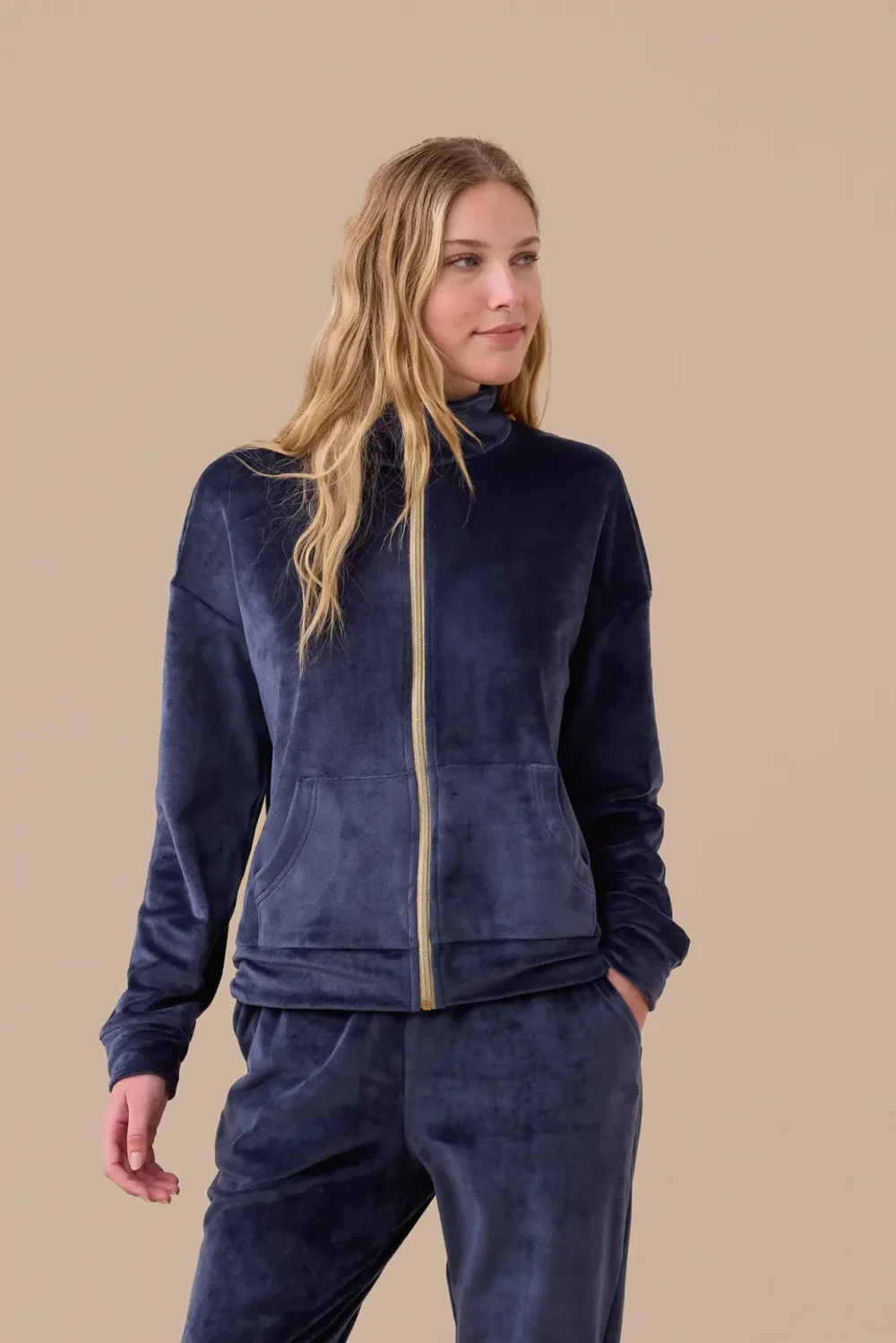 Completo donna ciniglia felpata articolo unito